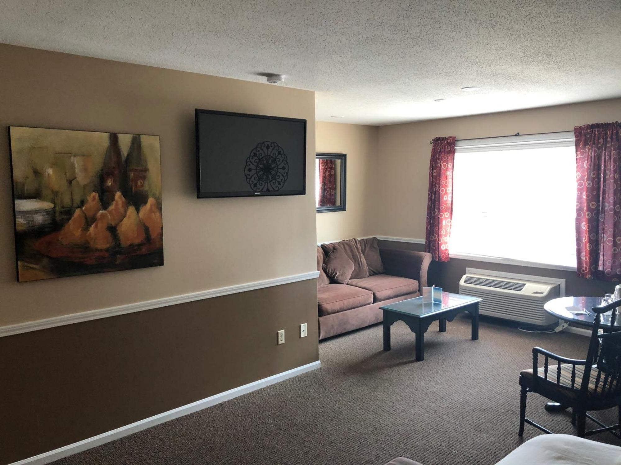Old Harbor Inn South Haven Room photo